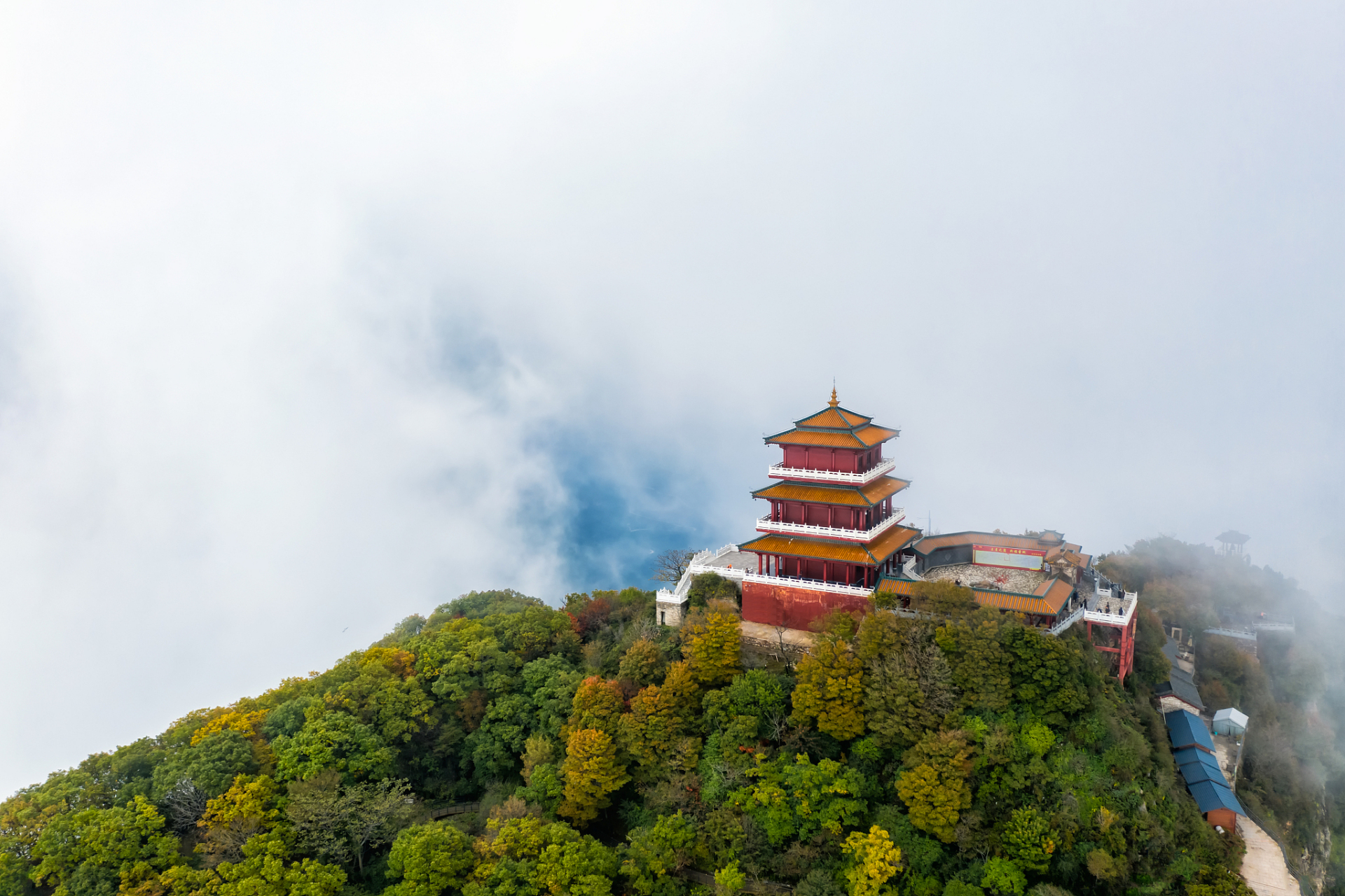 王屋山风景名胜区,是国家aaaa级风景名胜区,总面积265平方公里.