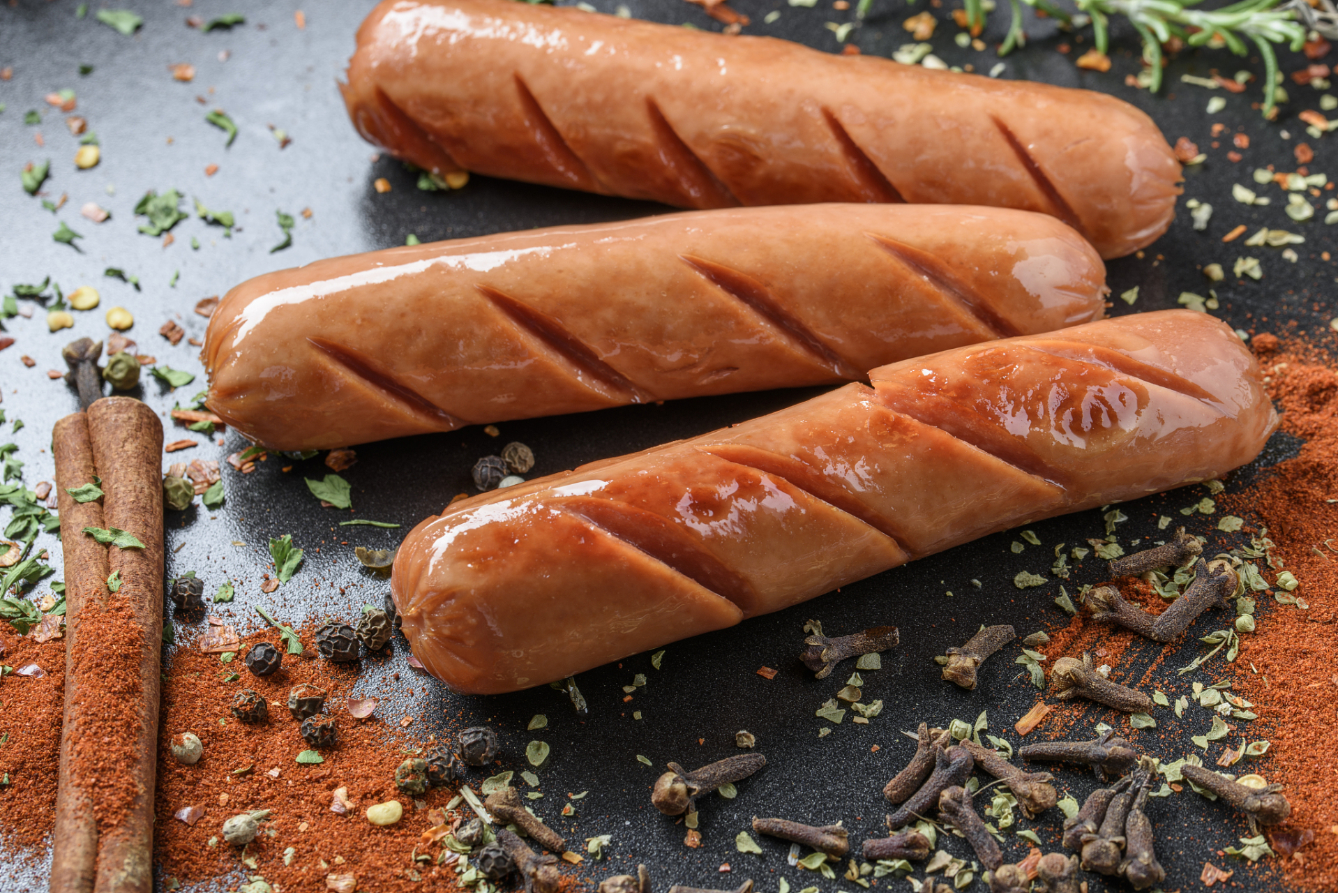 晒出上学时的你# 淀粉香肠是一种美味的食品,下面是它的做法:  92