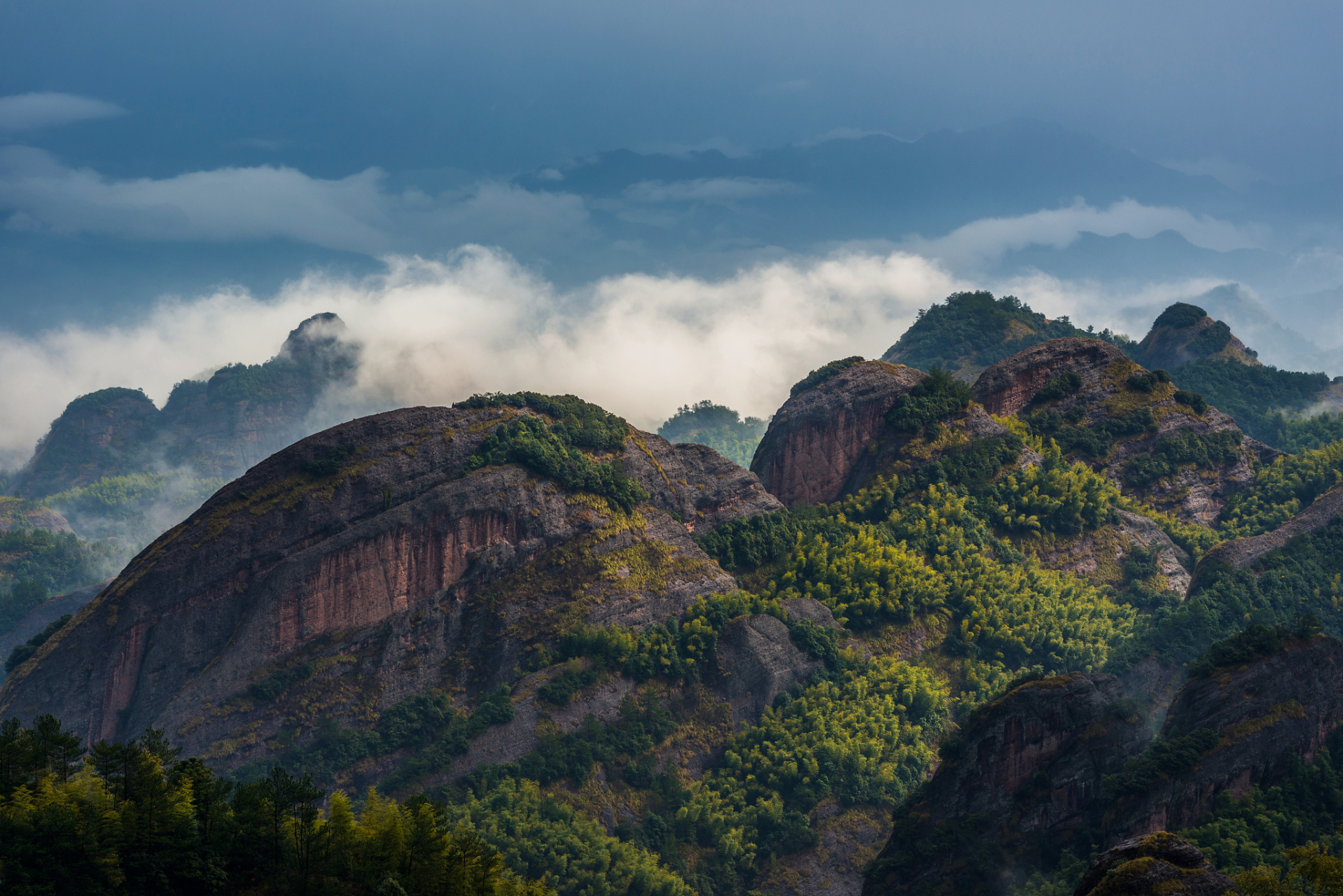 齐云山,这个位于安徽黄山市休宁县的风景名胜区,面积达到110平方公里