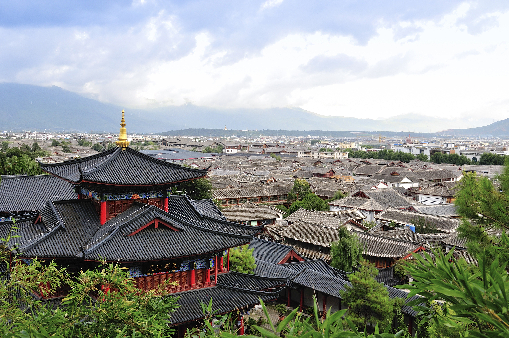 建水古城旅行,夏日出游笔记 建水古城,这座位于云南红河哈尼族彝族