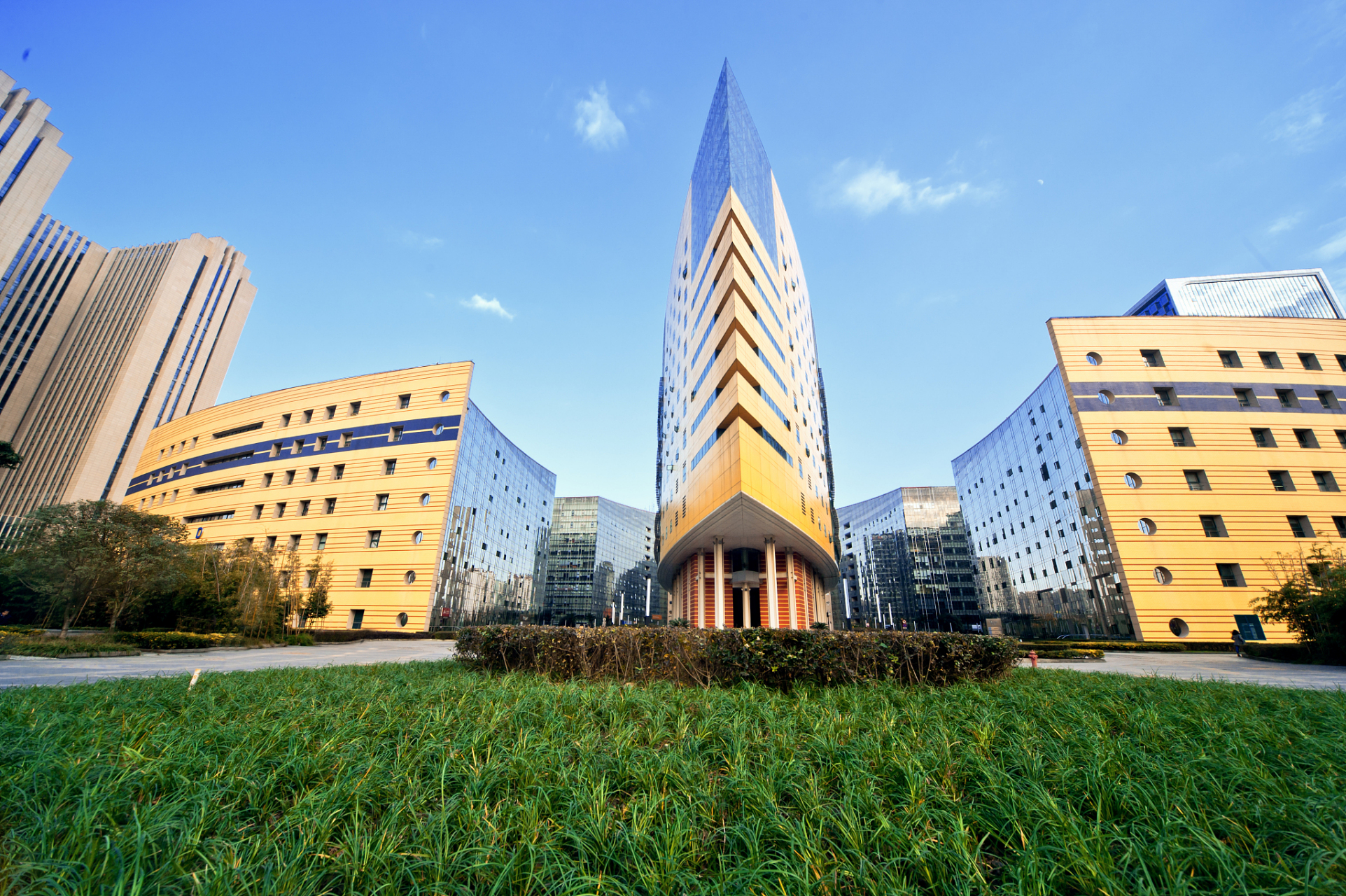 南方财经4月4日电,建科院公告,持股7.