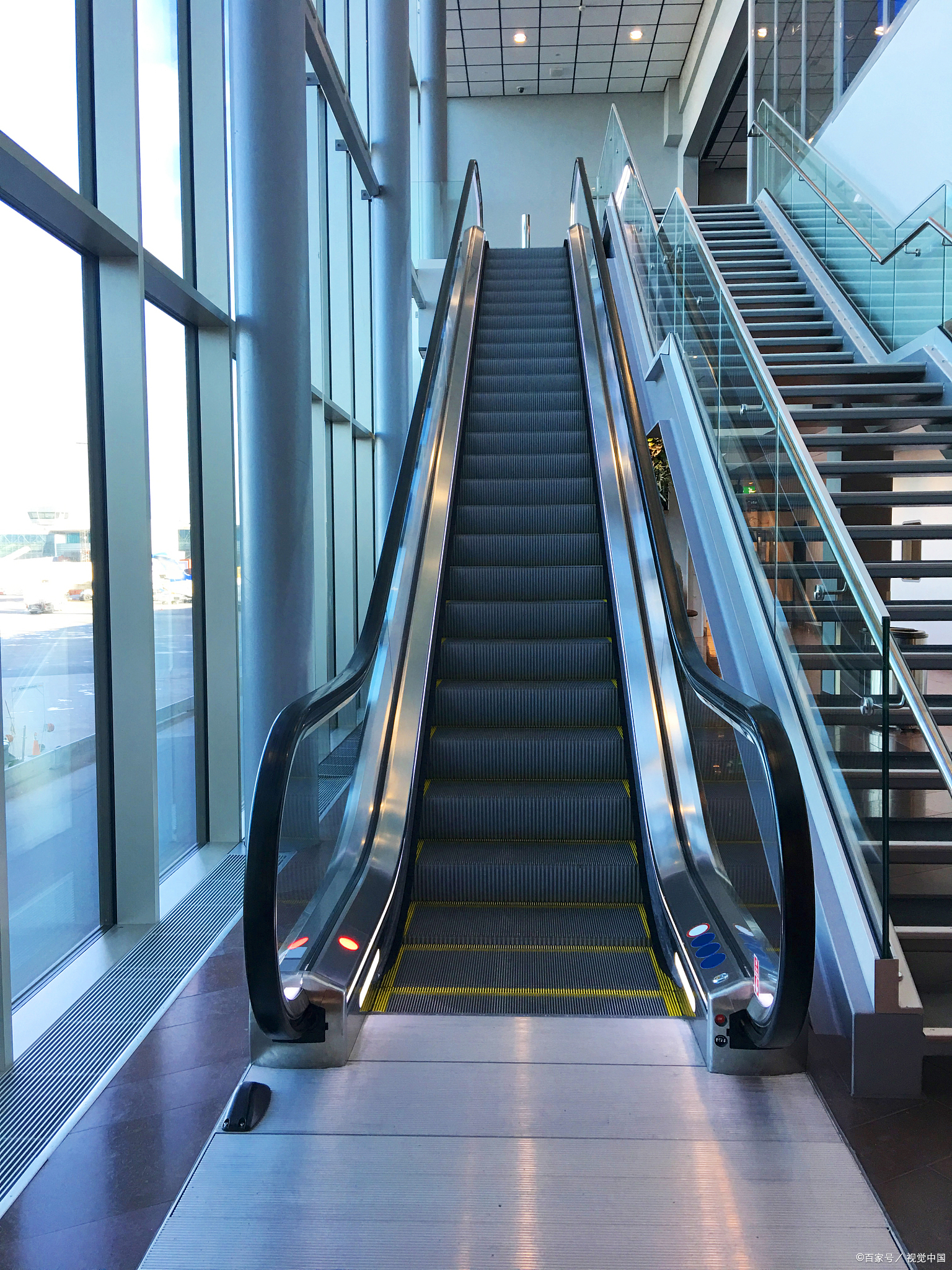 武汉电梯——改善出行体验,安装自动扶梯,打造便捷生活!