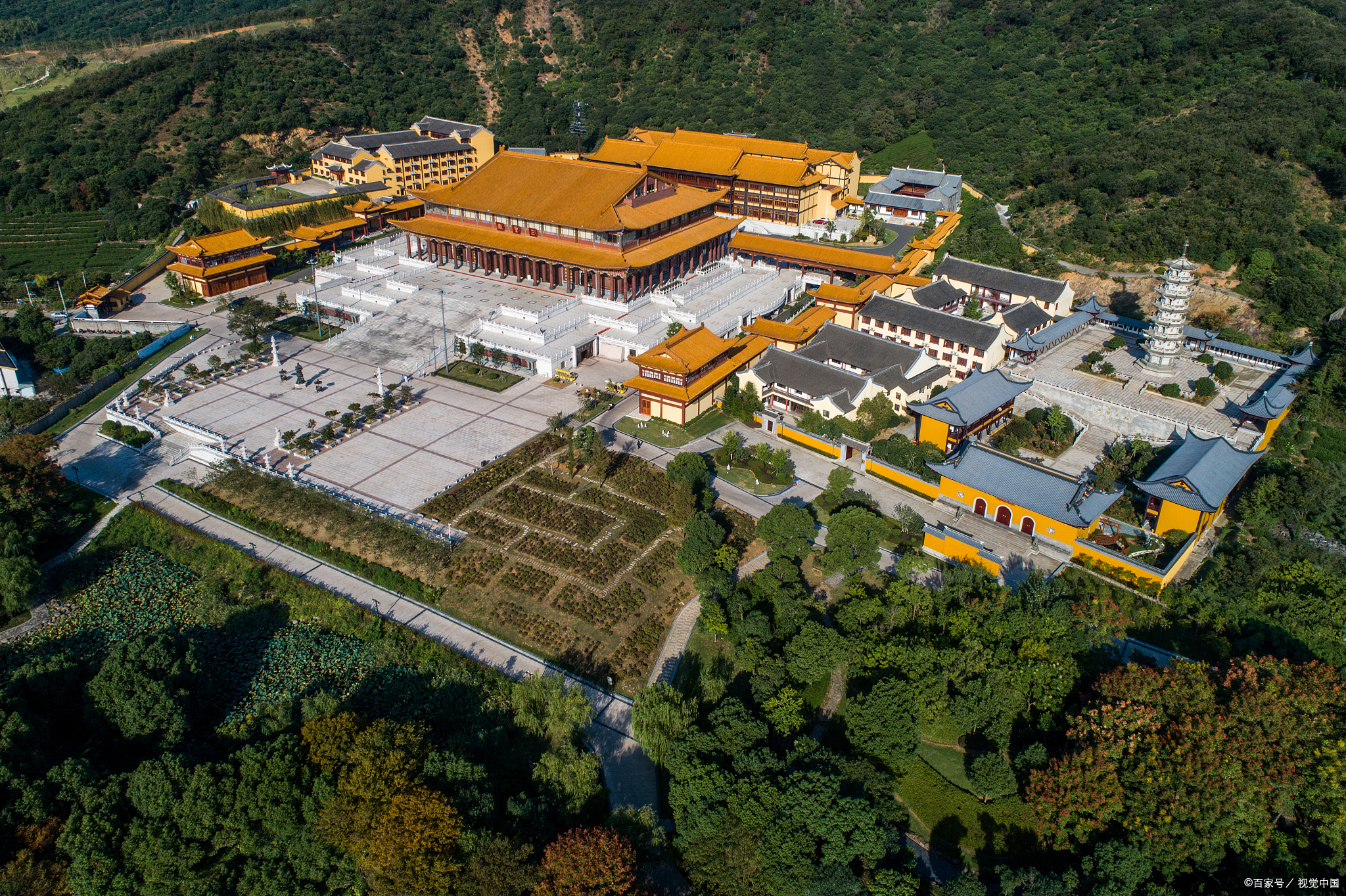 灵山寺一座风景秀美的名胜古迹