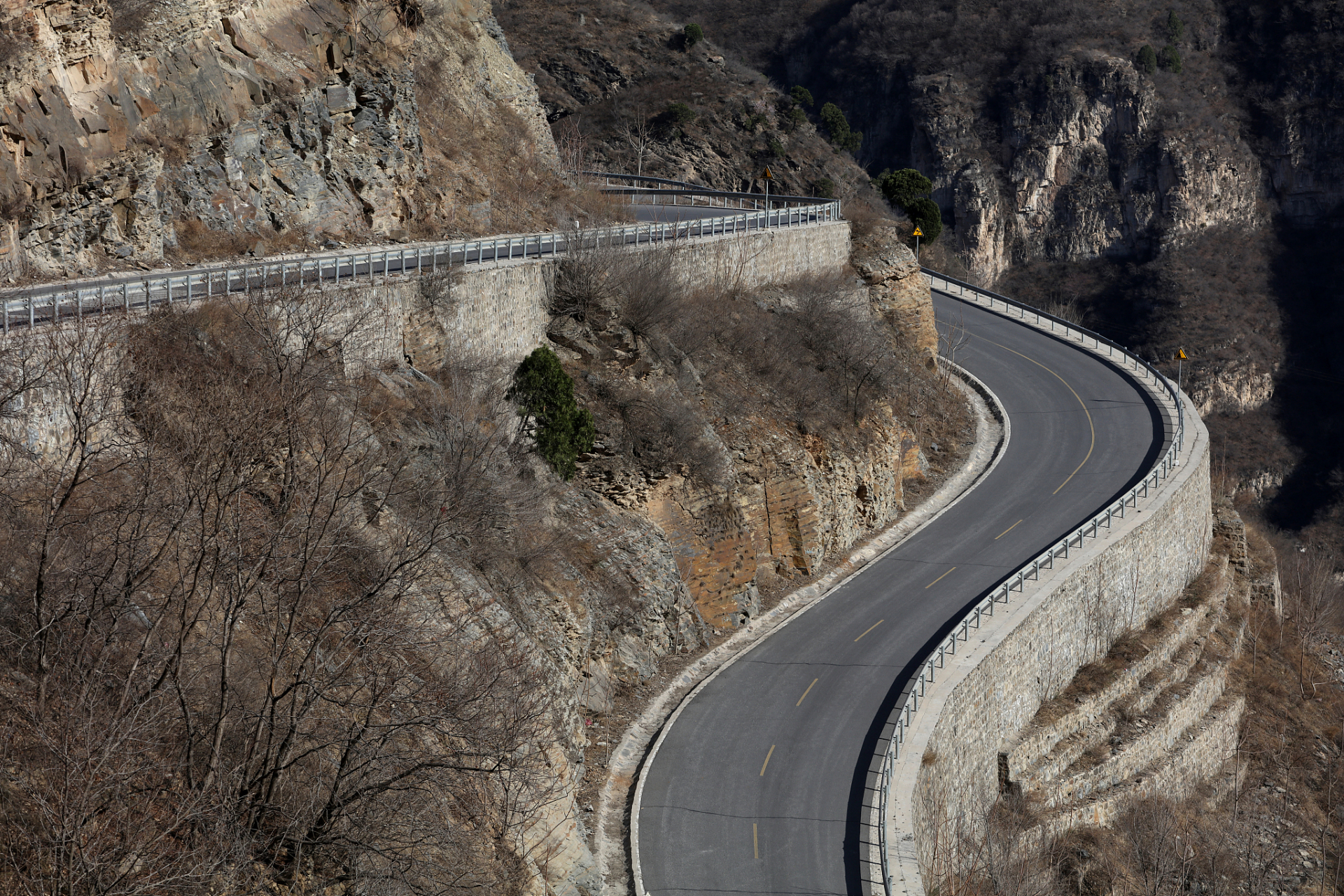 中印公路与滇缅公路图片