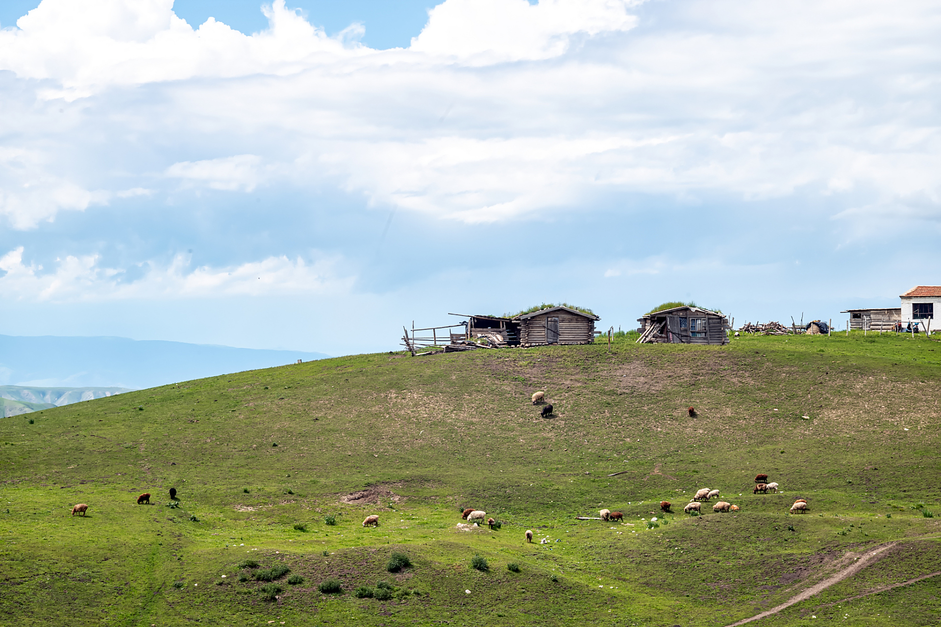夏日闪光旅行家# 巫溪红池坝天子城,犹如一座高耸入云的天然堡垒.