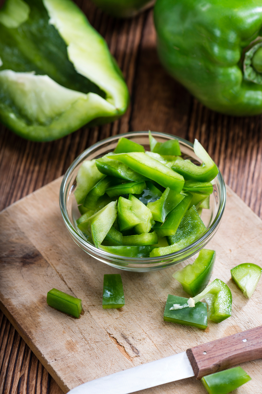 雪里蕻清香型泡菜式腌制法  1000g雪里蕻洗净去根切断,选用适合的坛子