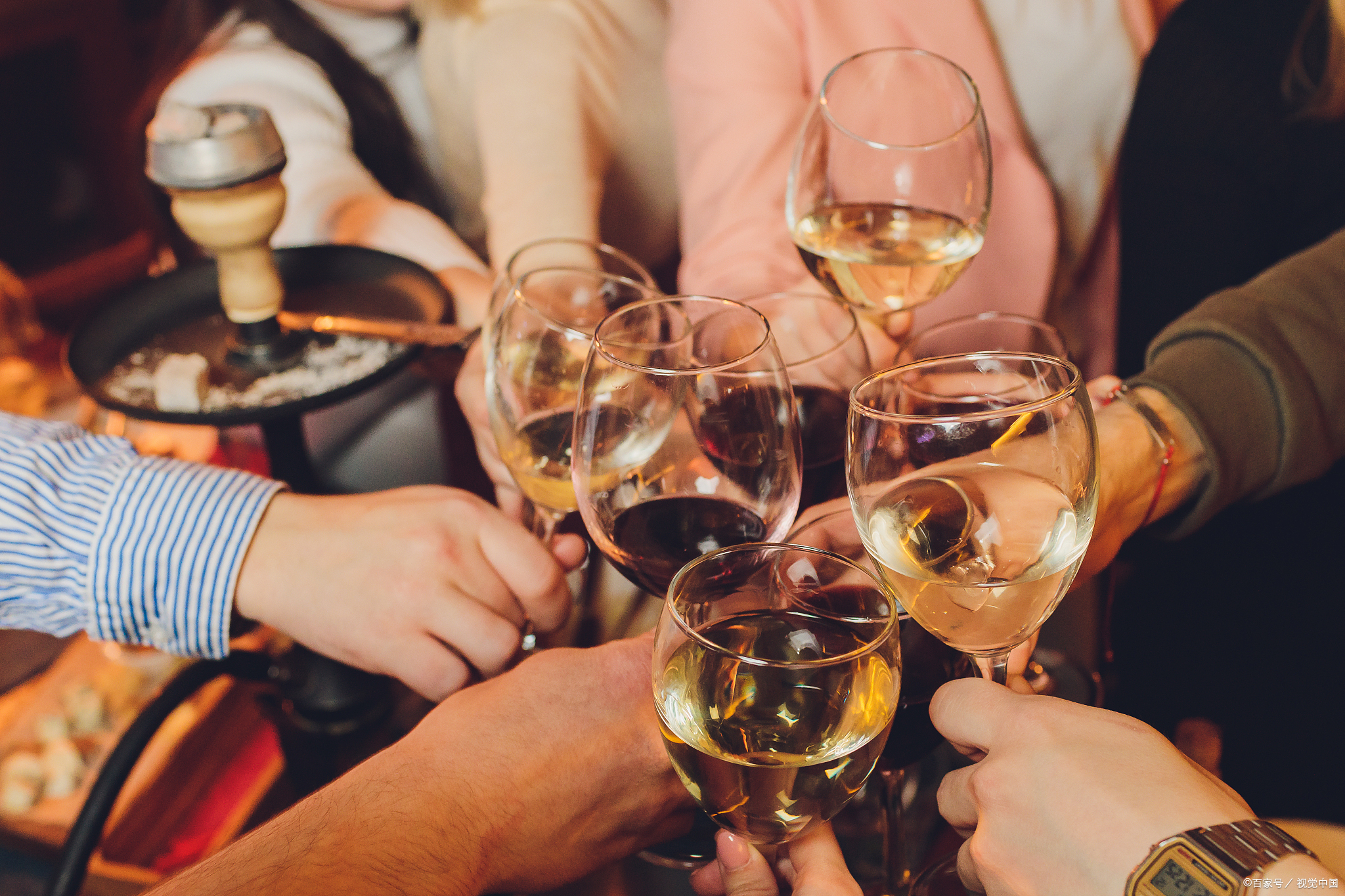 认可,更是情感交流的聚会碰杯图片干杯图片干杯图片大全大图干杯图片