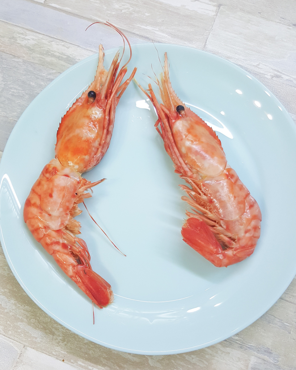 北极甜虾是一种美味的海鲜,可以用多种方式食用.