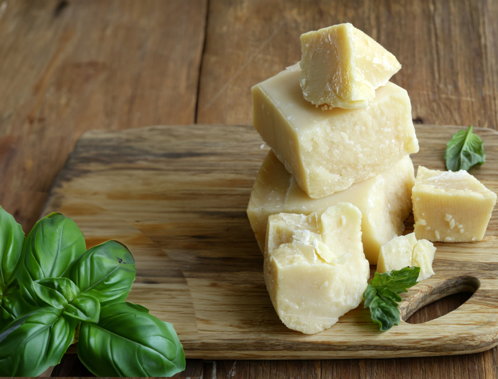 奶酪的种类多样,适合不同饮食体系,如素食主义和低碳水化合物饮食.