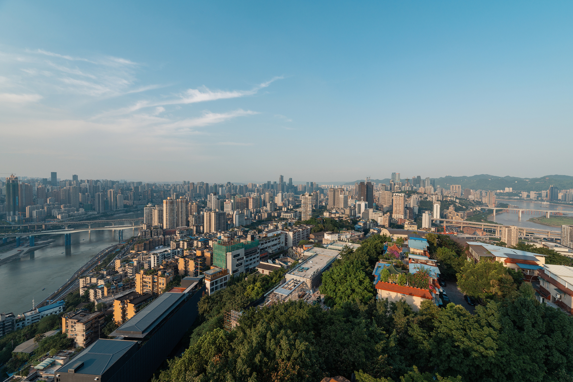 永川是一个旅游城市,拥有茶山竹海,永川古城等自然和文化景点.
