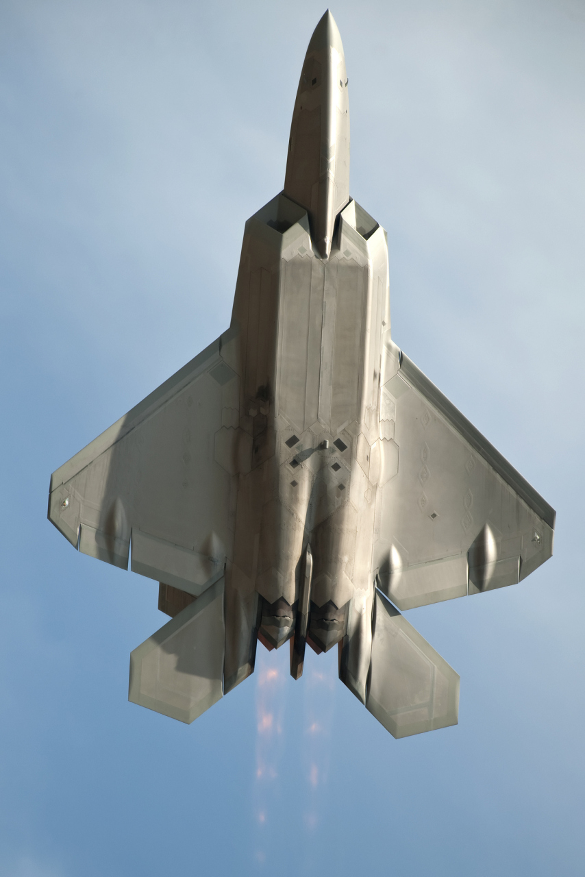 歼轰-18会公开亮相?