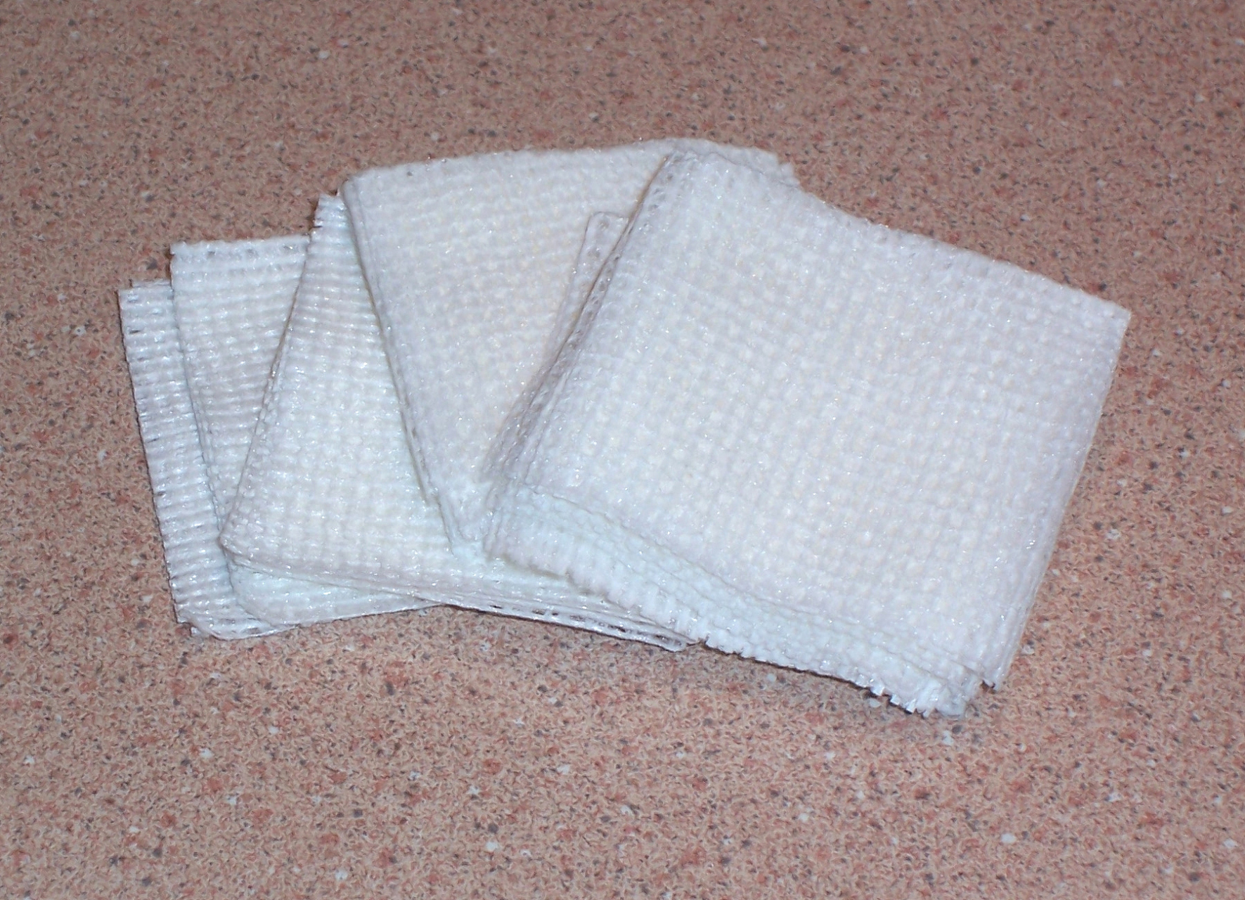 纱布和医用胶带的区别是啥#  医用胶带在医疗领域的应用已经非常广泛