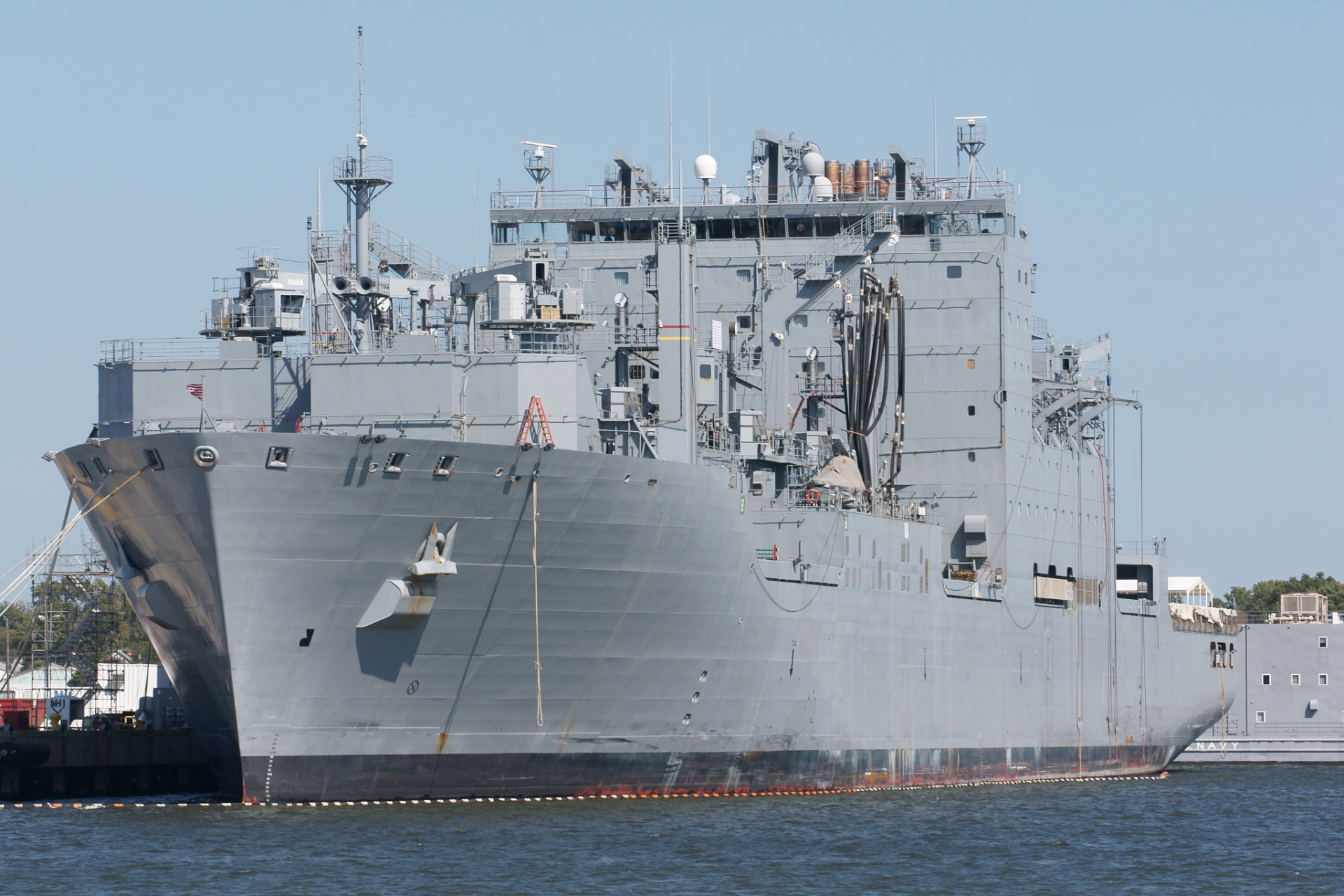 伊朗海军将在1500吨级护卫舰上安装巨型垂直发射系统.