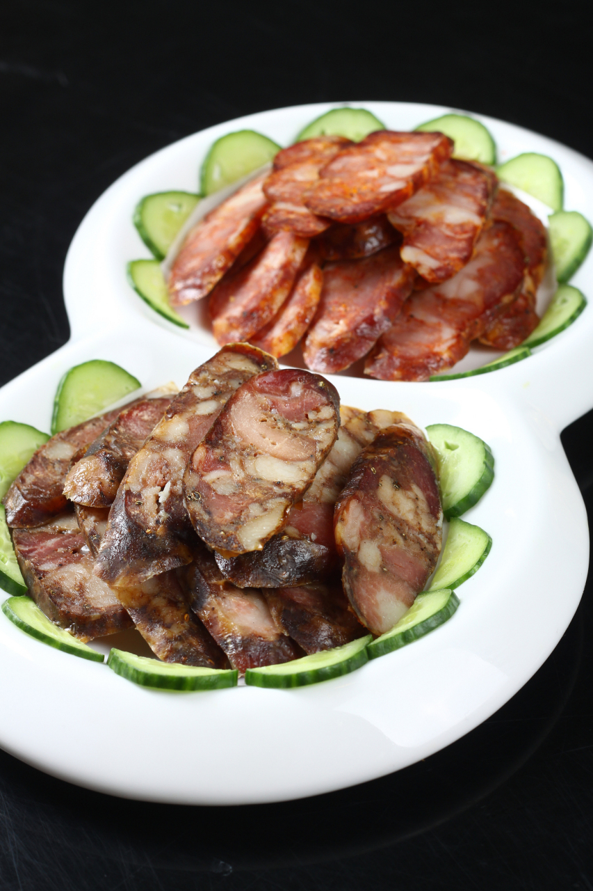 醴陵焙肉是湖南南部的美食,以其鲜嫩肉质和独特口感成为当地名片.