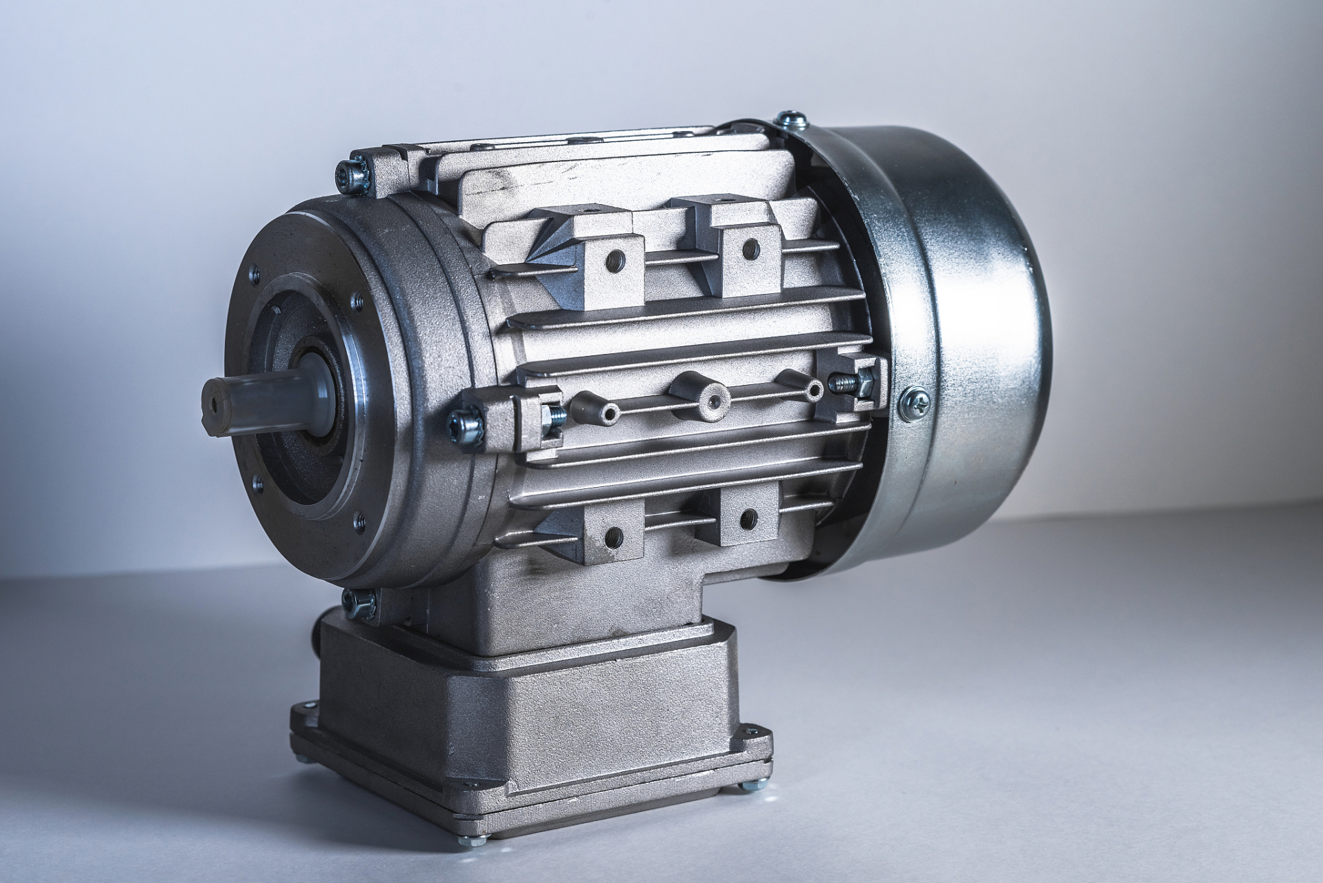 a股唯一一家,减速器 新能源汽车 军工,万亿估值,有望6元到82元67