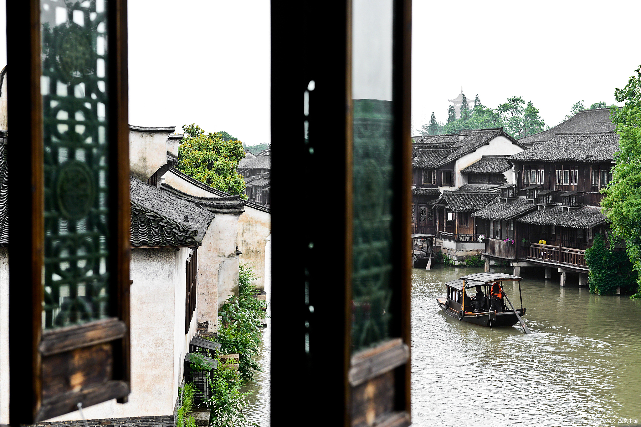 乌镇,穿越千年的古镇,十大必去景点等你来探索!