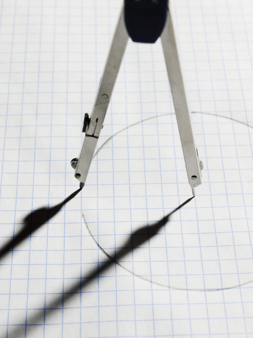 我对鲁迅说杨二嫂是 "细脚伶仃"的圆规,印象特别深.