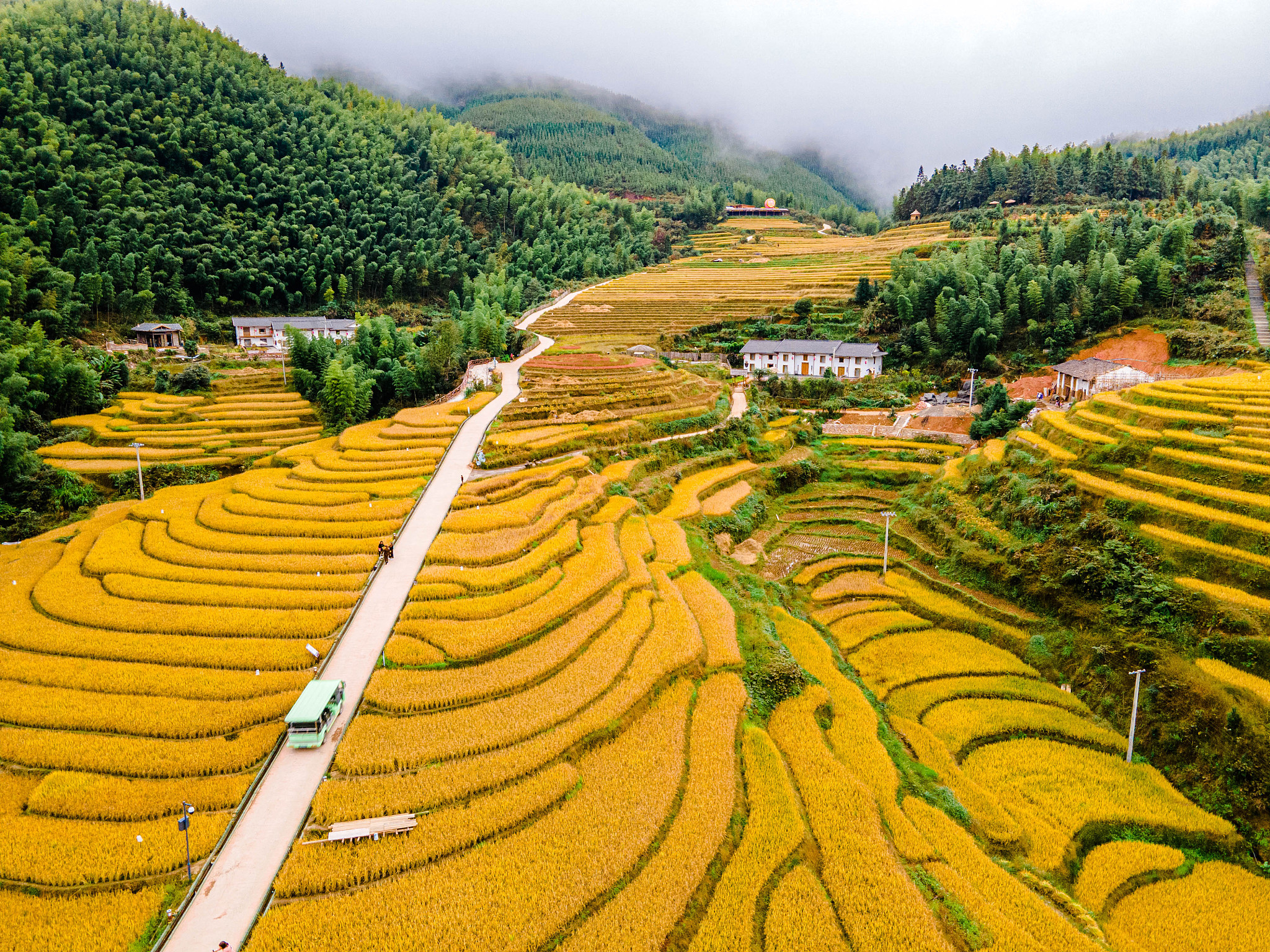 壁纸风景秋天山水图片