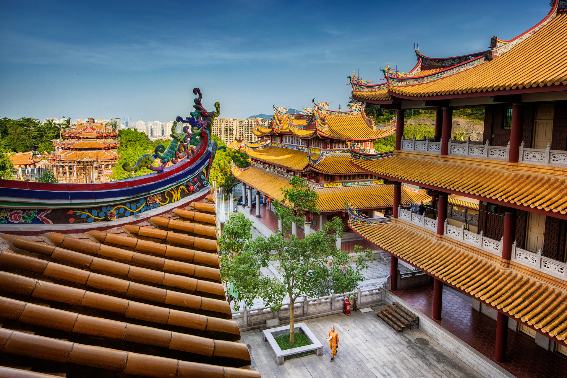 探访漳州南山寺,云洞岩等古迹,领略历史文化和自然美景的完美融合.