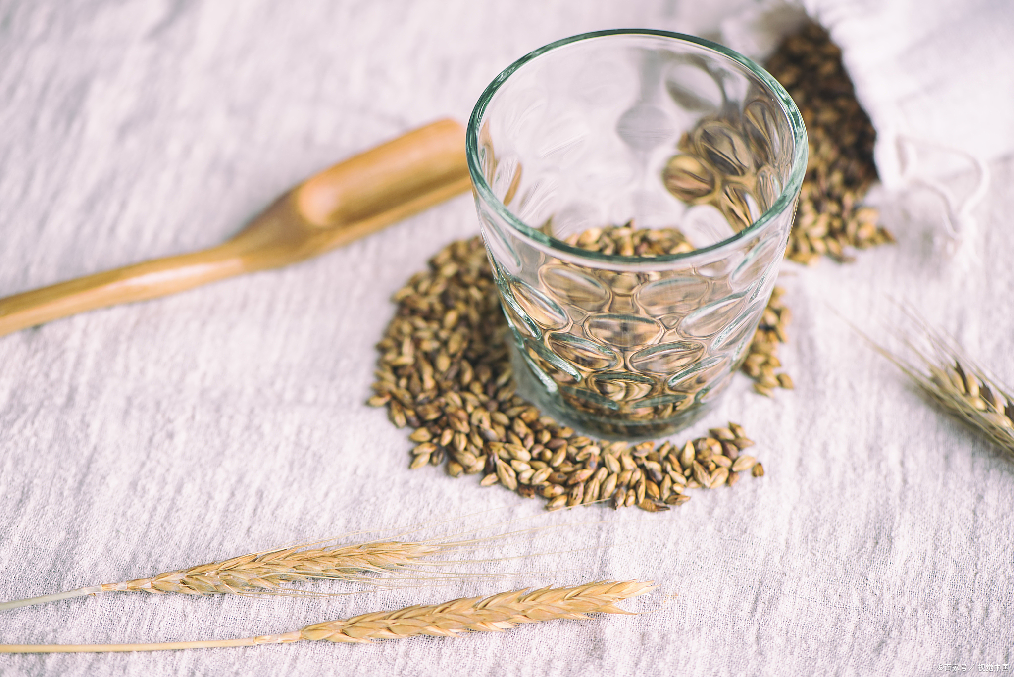 长见识了!苦荞麦泡水喝居然有这么多好处!