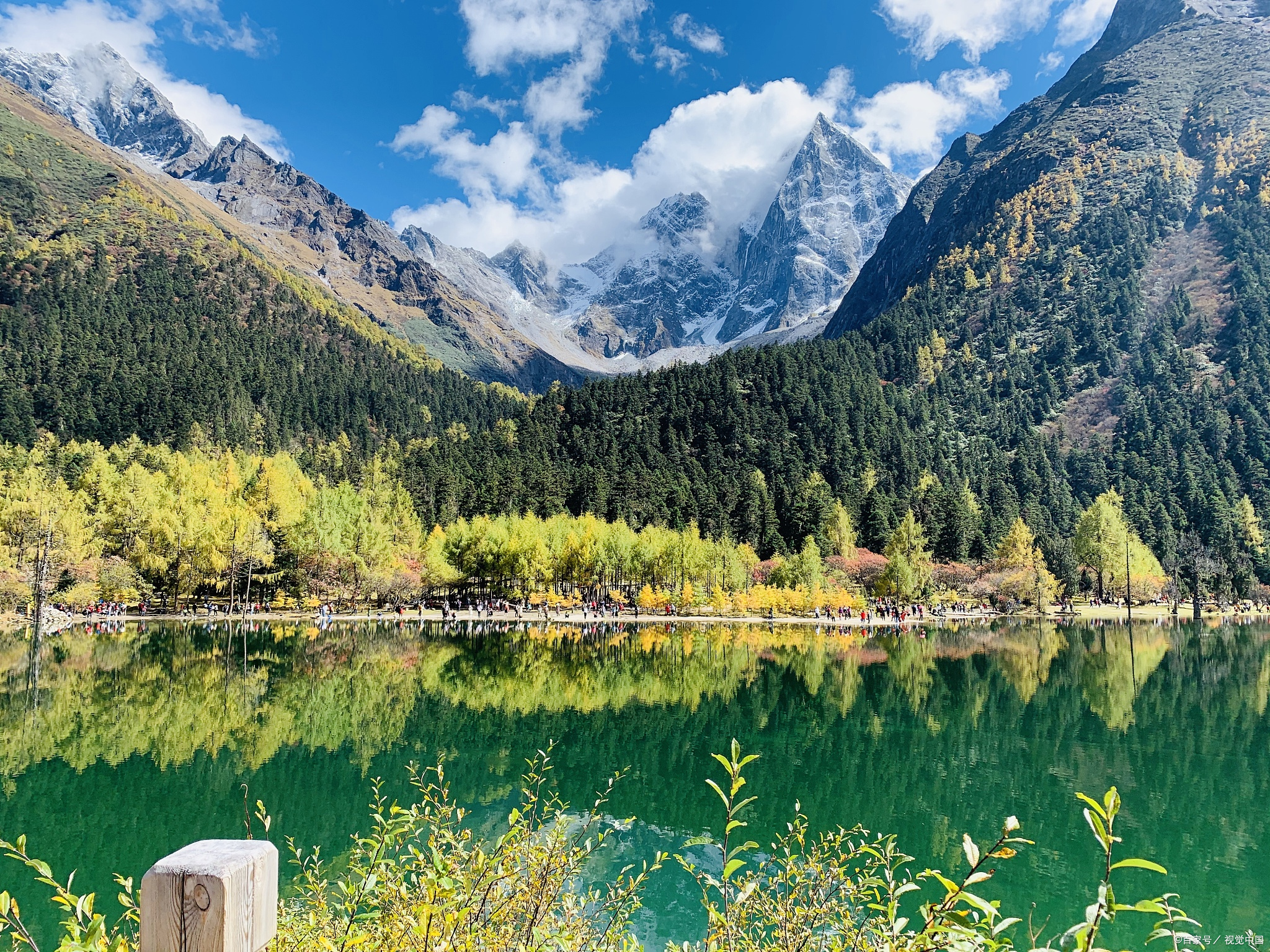 成都到毕棚沟:探寻红叶秘境的绝美之旅