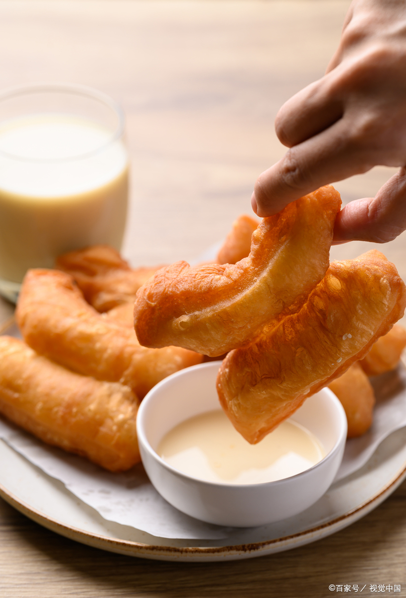 手把手教你做酥脆油条,早餐不再愁!