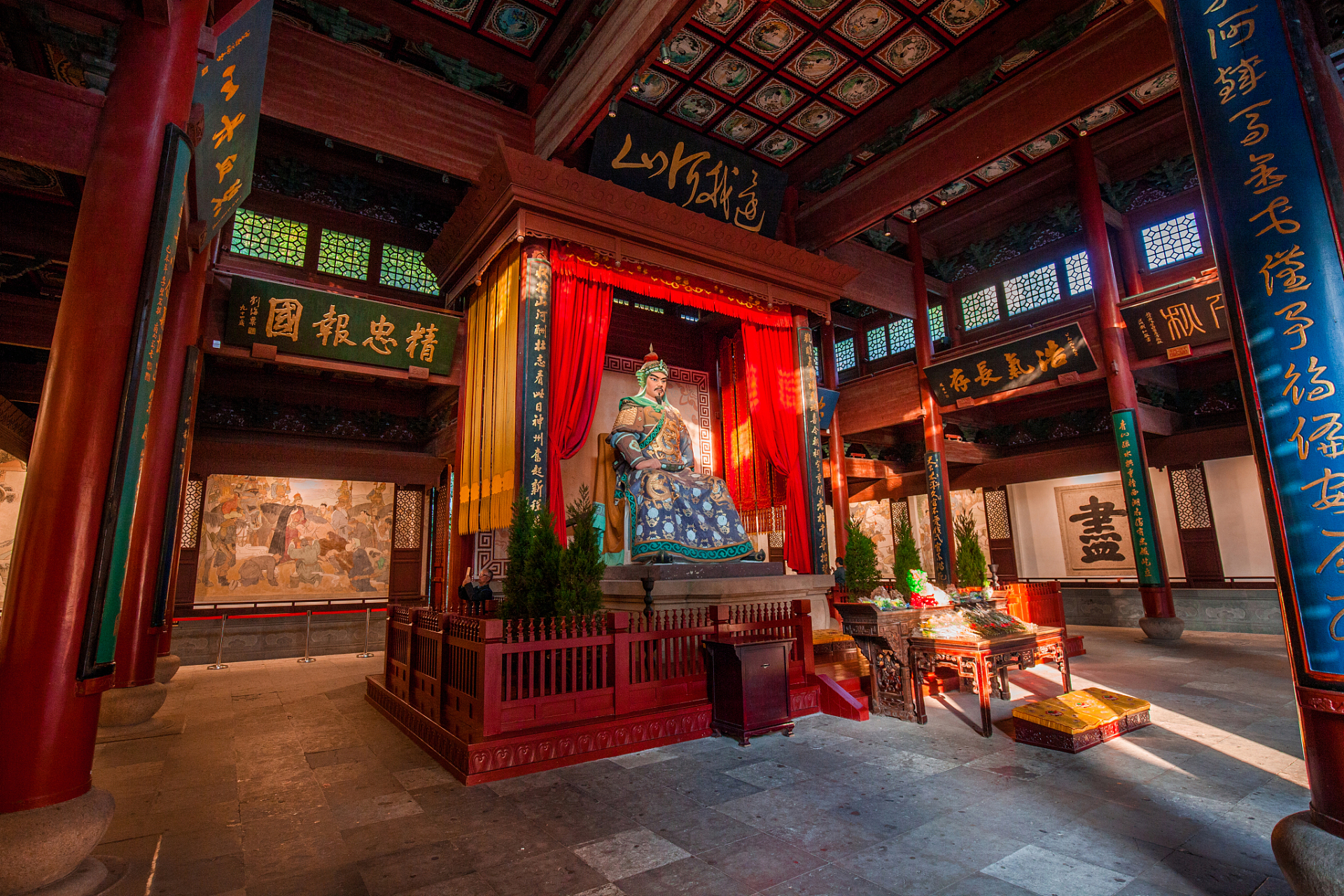 济南有一句俗话,"东更道,西更道,王府池子二郎庙".