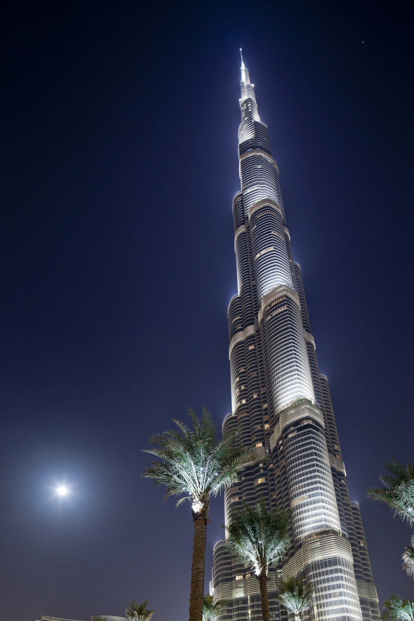 哈利法塔:作为世界上最高的人造建筑,哈利法塔是迪拜的标志性地 ..