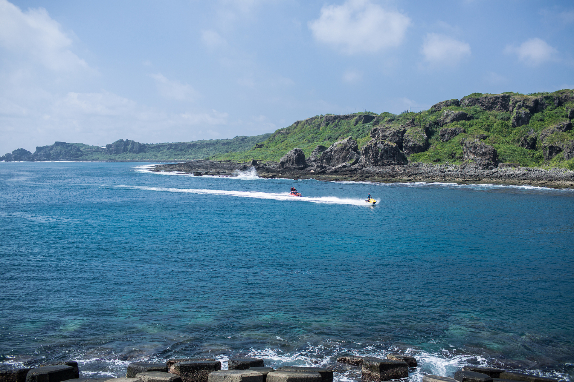 【美丽的垦丁】 垦丁省公园位于台湾本岛最南端的恒春半岛,三面环海