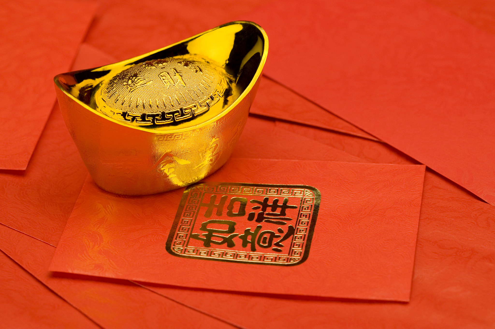 纸元宝是文化传承的载体,折叠和烧纸元宝可了解和传承传统文化.