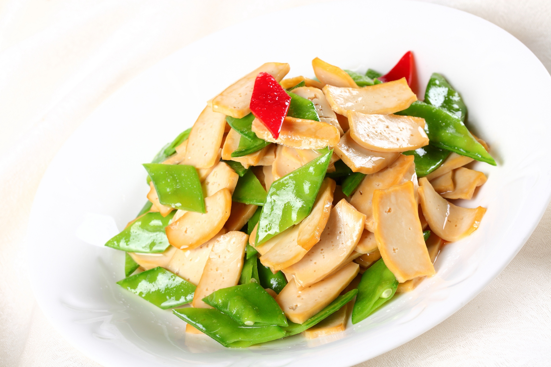 豆片是一种传统的中式食材,其独特的口感和丰富