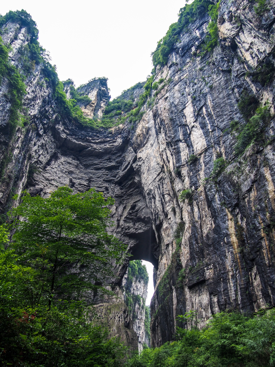 重庆武隆天生三桥:震撼人心的自然奇观  你是否想过亲身感受大自然的