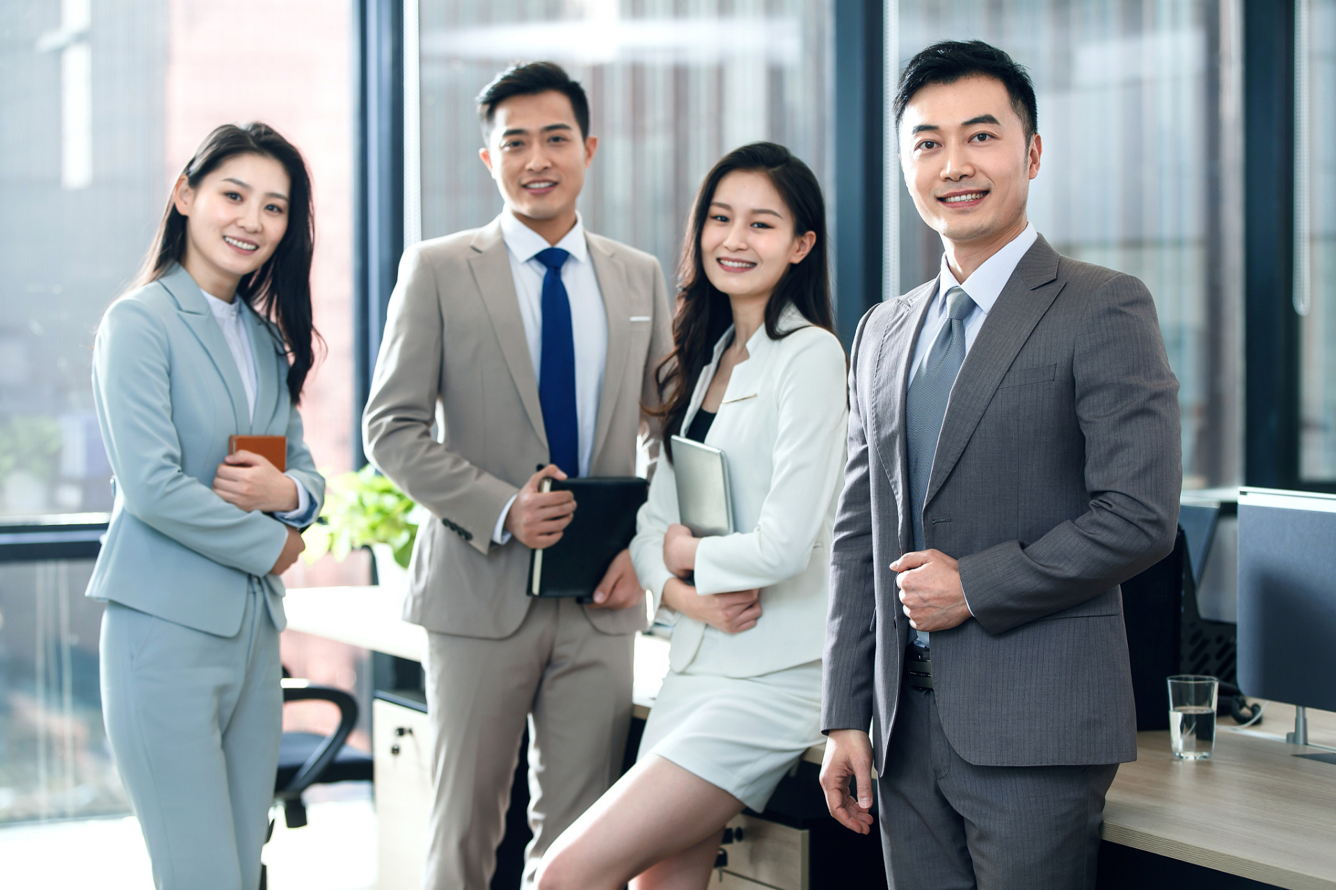 以下是一些建议:  1,招聘和选拔:招聘和选拔是打造销冠团队的关键第一