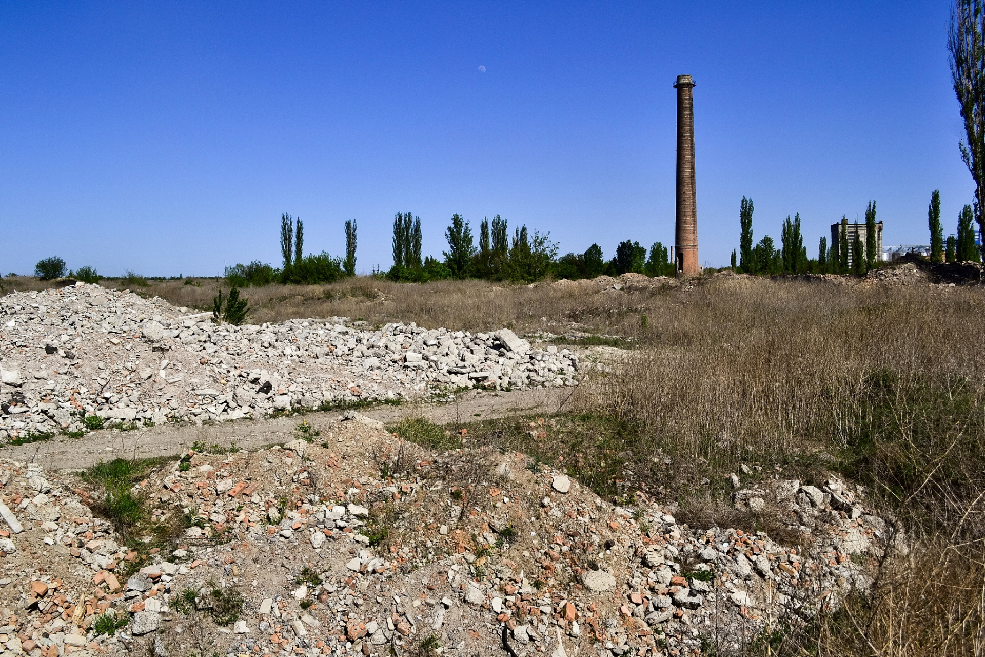 公主屯后山遗址位于新民市,文化内涵丰富.
