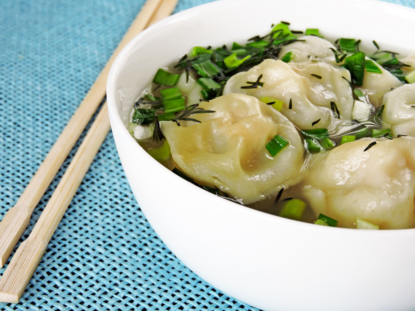 【春日美食no.2 - 荠菜猪肉馄饨🥟】荠菜清香独特,与猪肉搭配制成馄