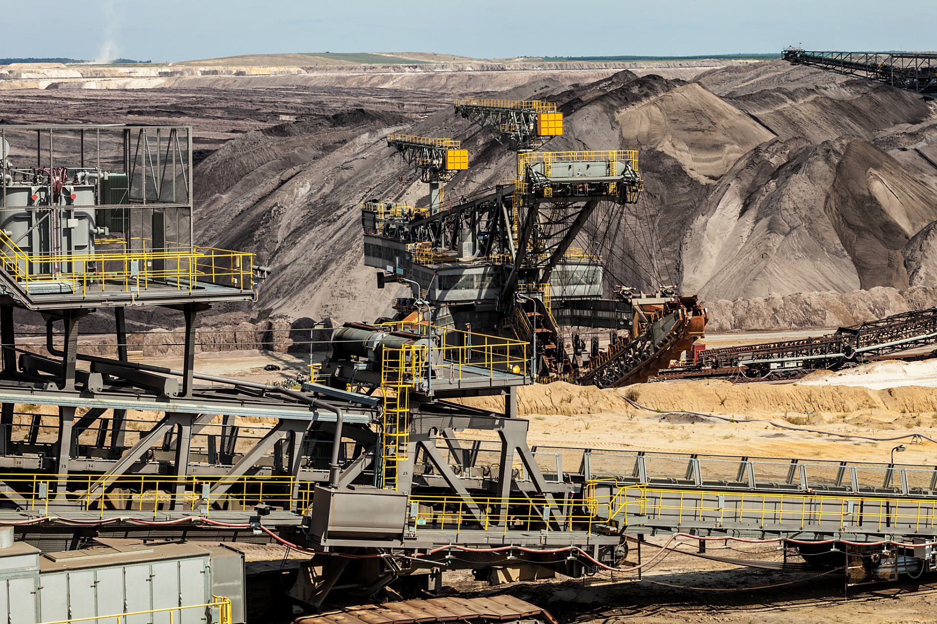 年,"9·1"滑塌事故发生后,精诚矿业遭受了巨大的舆论压力与社会谴责