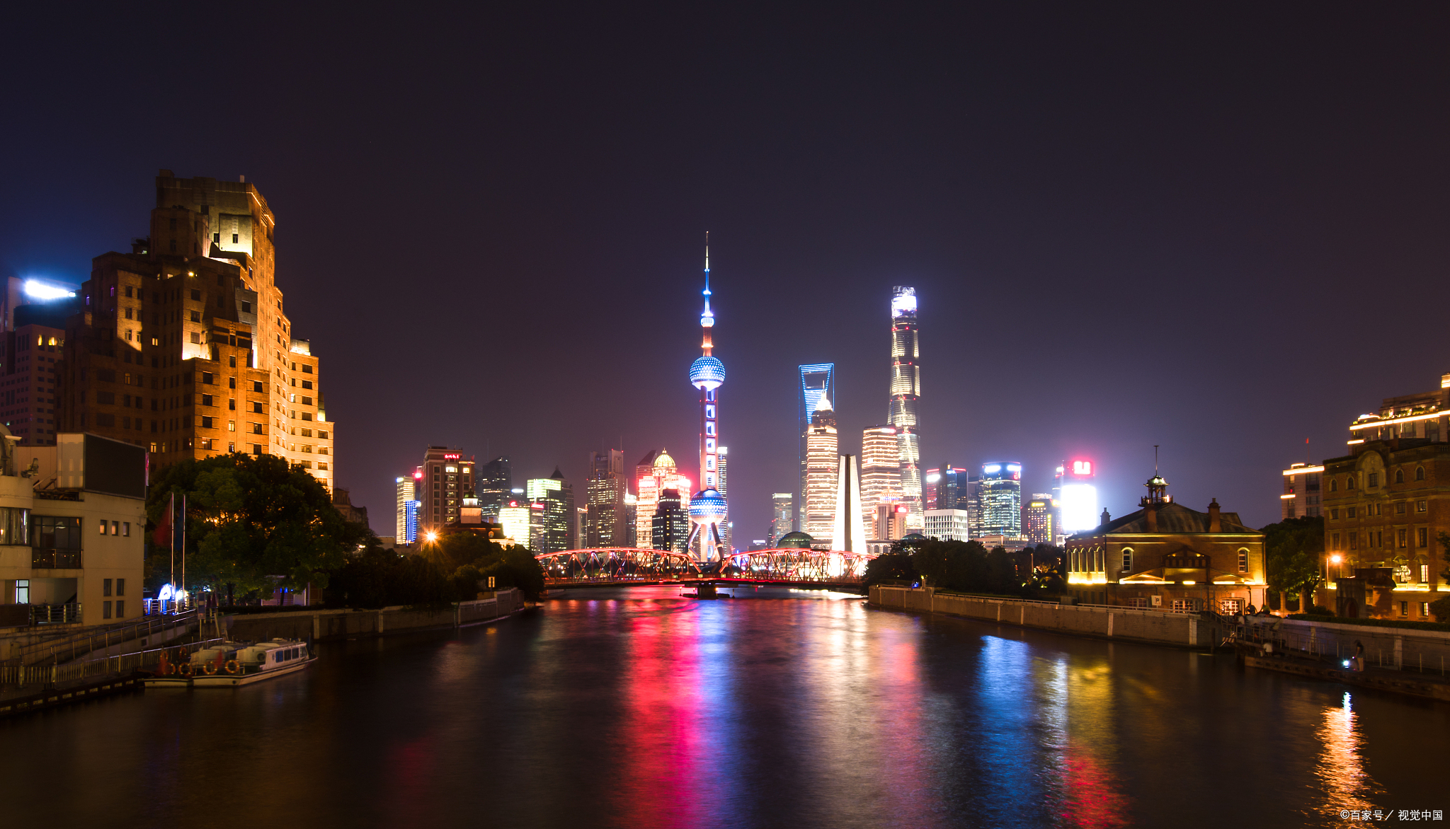 上海外滩8个主要景点有哪些: 1.