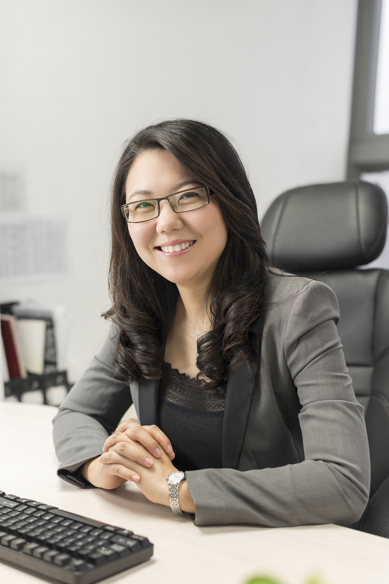最近网上闹得沸沸扬扬的"女高管开除员工事件",真是让人大跌眼镜!