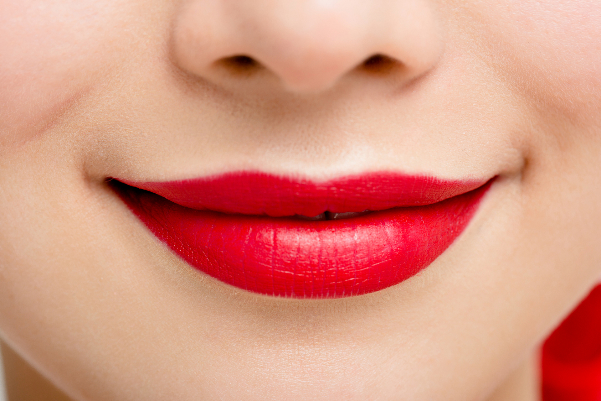 微笑唇手术旨在改变嘴唇的形状和轮廓,使患者能够自然地展现出微笑