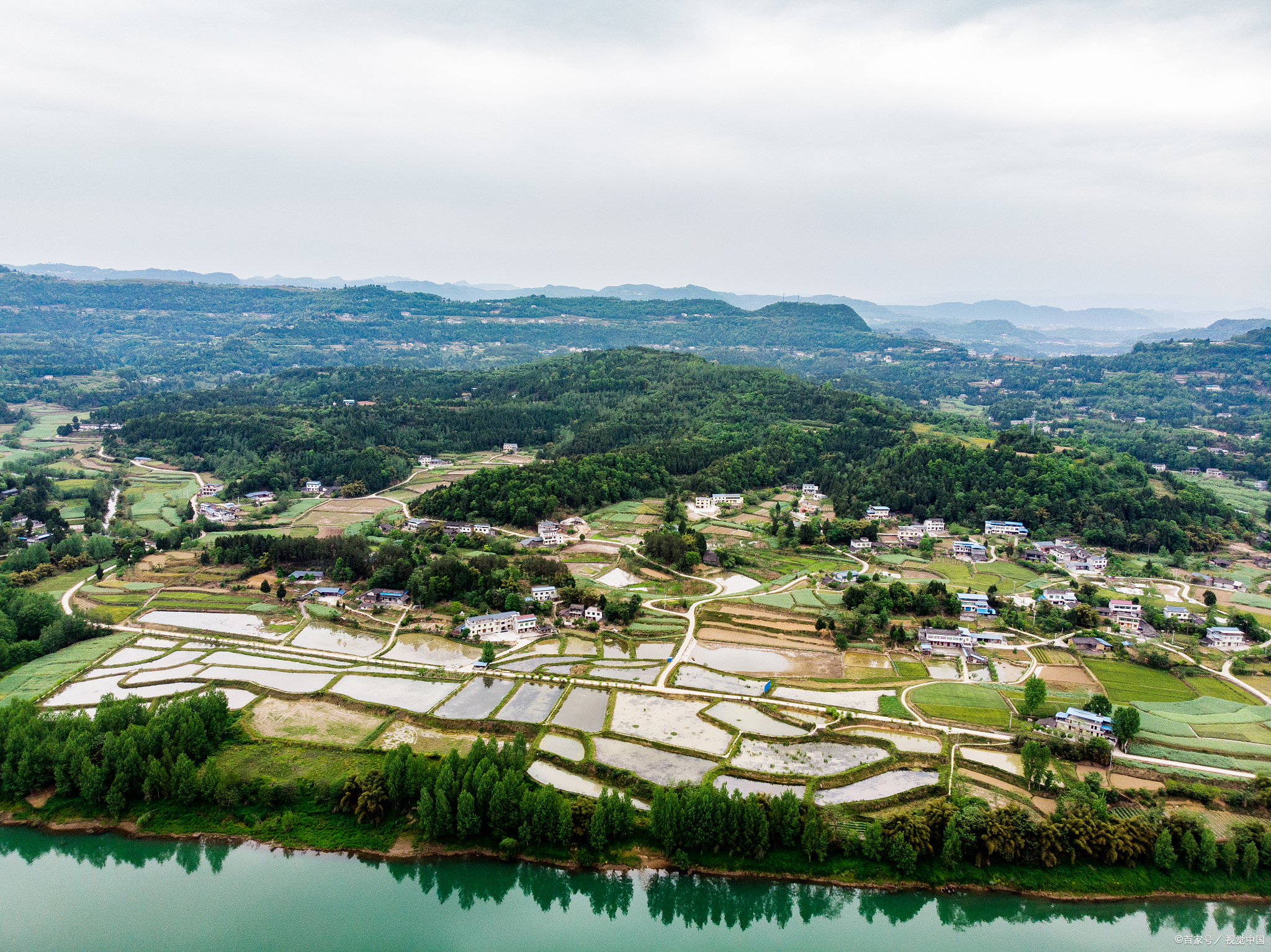 四川巴中把课堂搬进乡村一线促乡村振兴