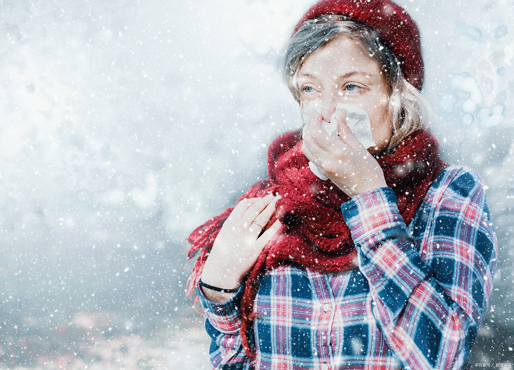 是的,怕冷可能会引起心情抑郁