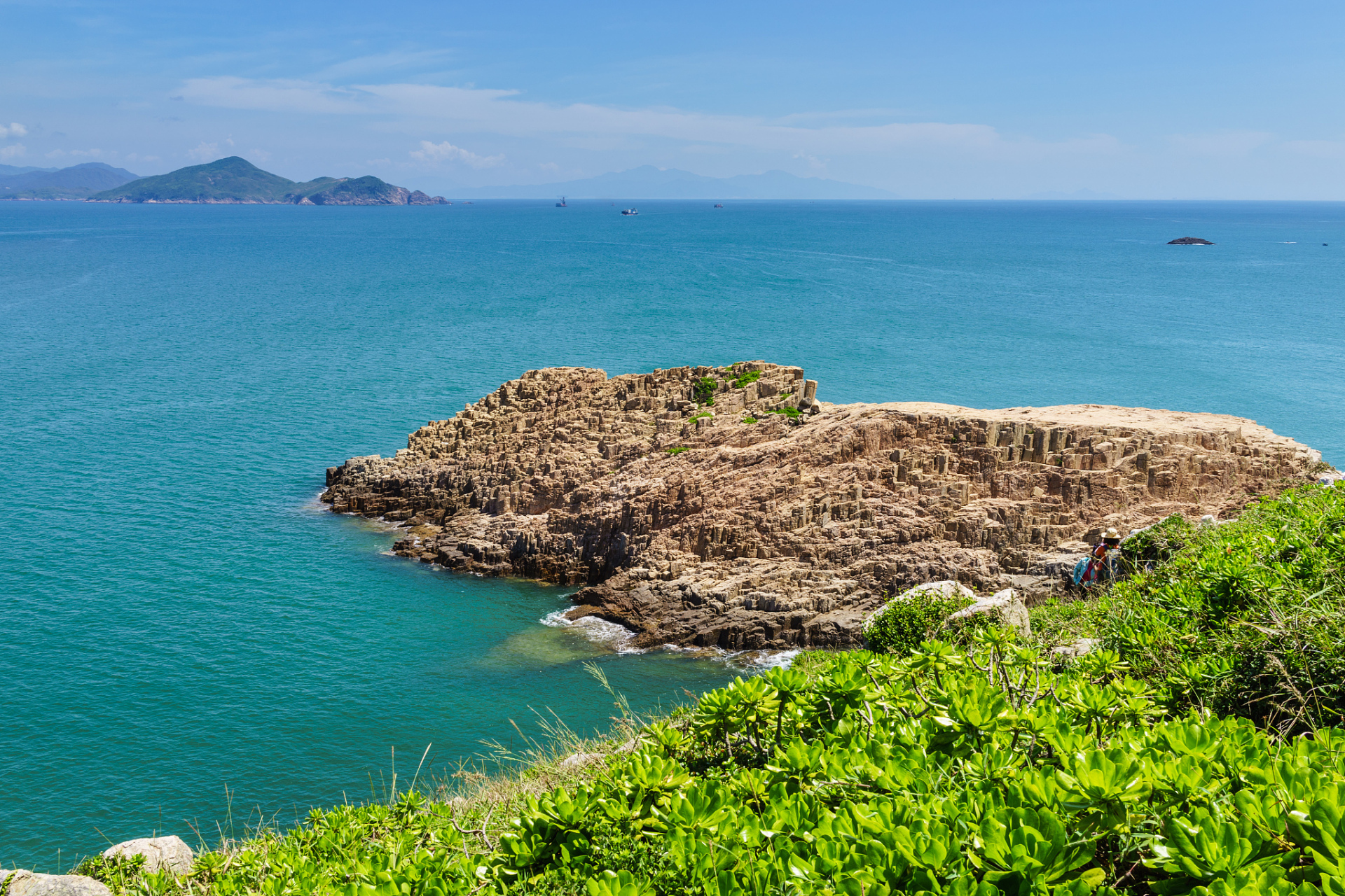 南澳岛—广东唯一的海岛县,素有"潮汕屏障,闽粤咽喉"之称,岛上环境