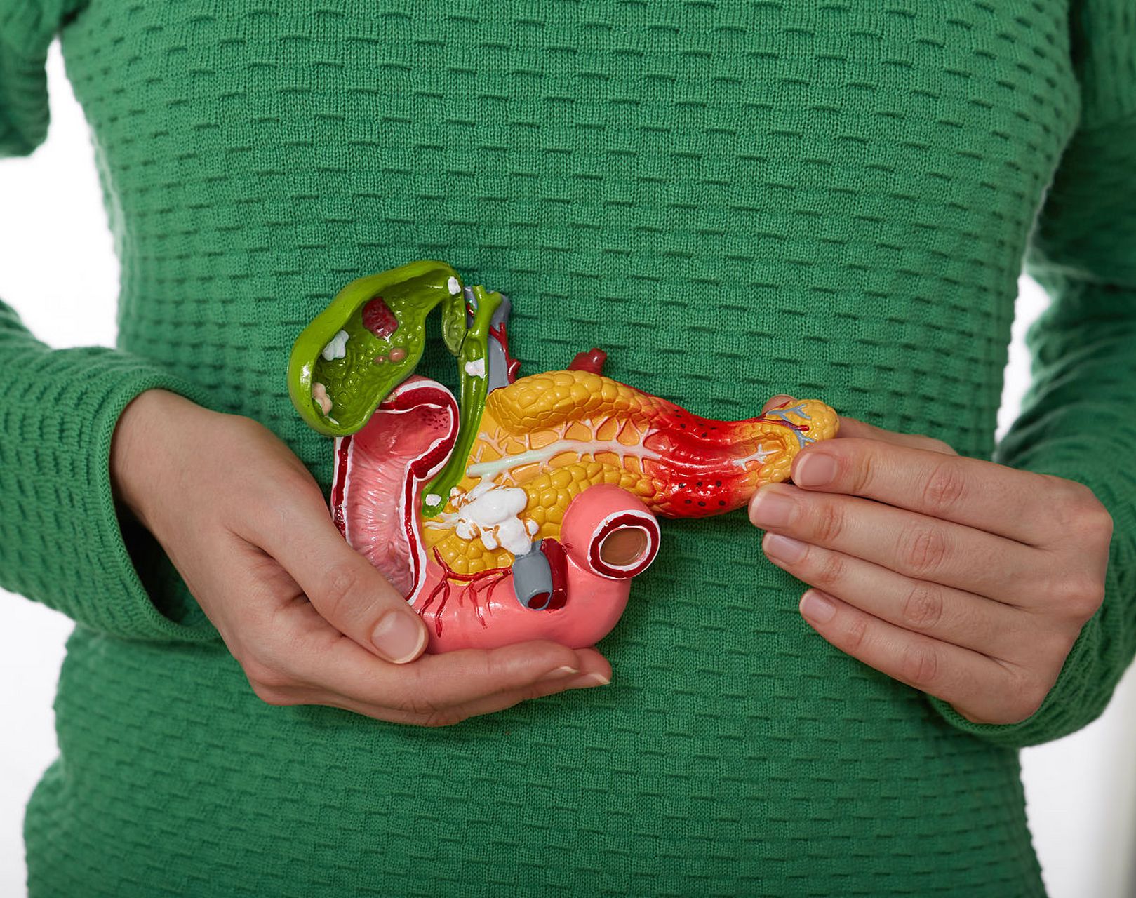 胆囊炎发作,缓解疼痛自救指南  胆囊炎发作时的疼痛可能会非常严重,但