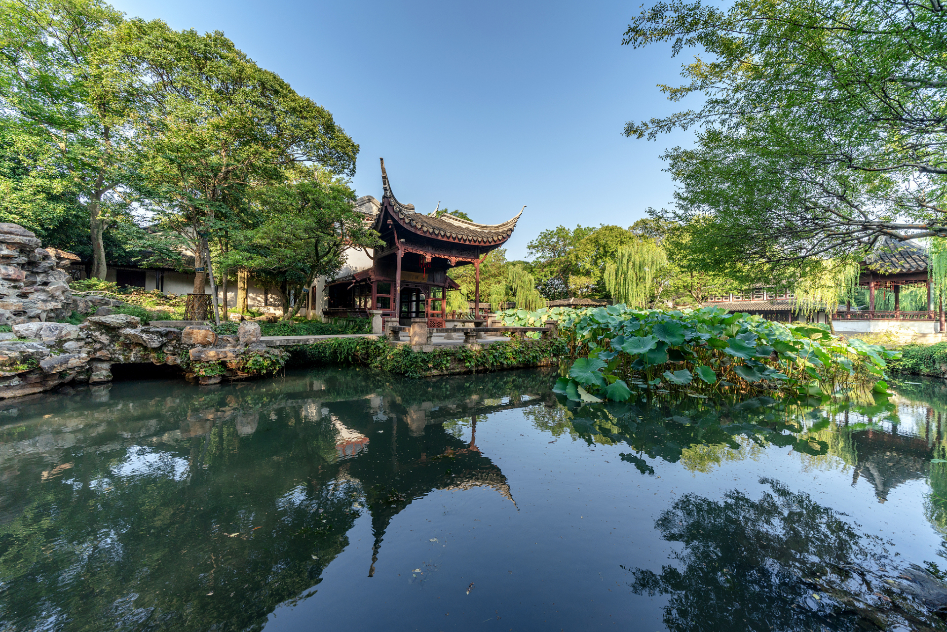 苏州园林在世界造林历史上有着极为重要的价值,现已被列为世界文化