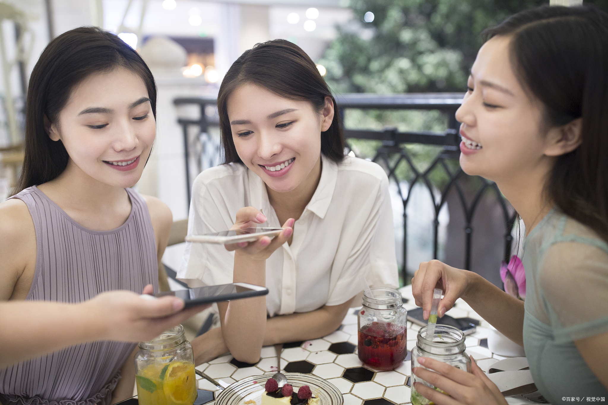 与人相处,这三件事上留一手,老辈人的告诫,快来学学吧