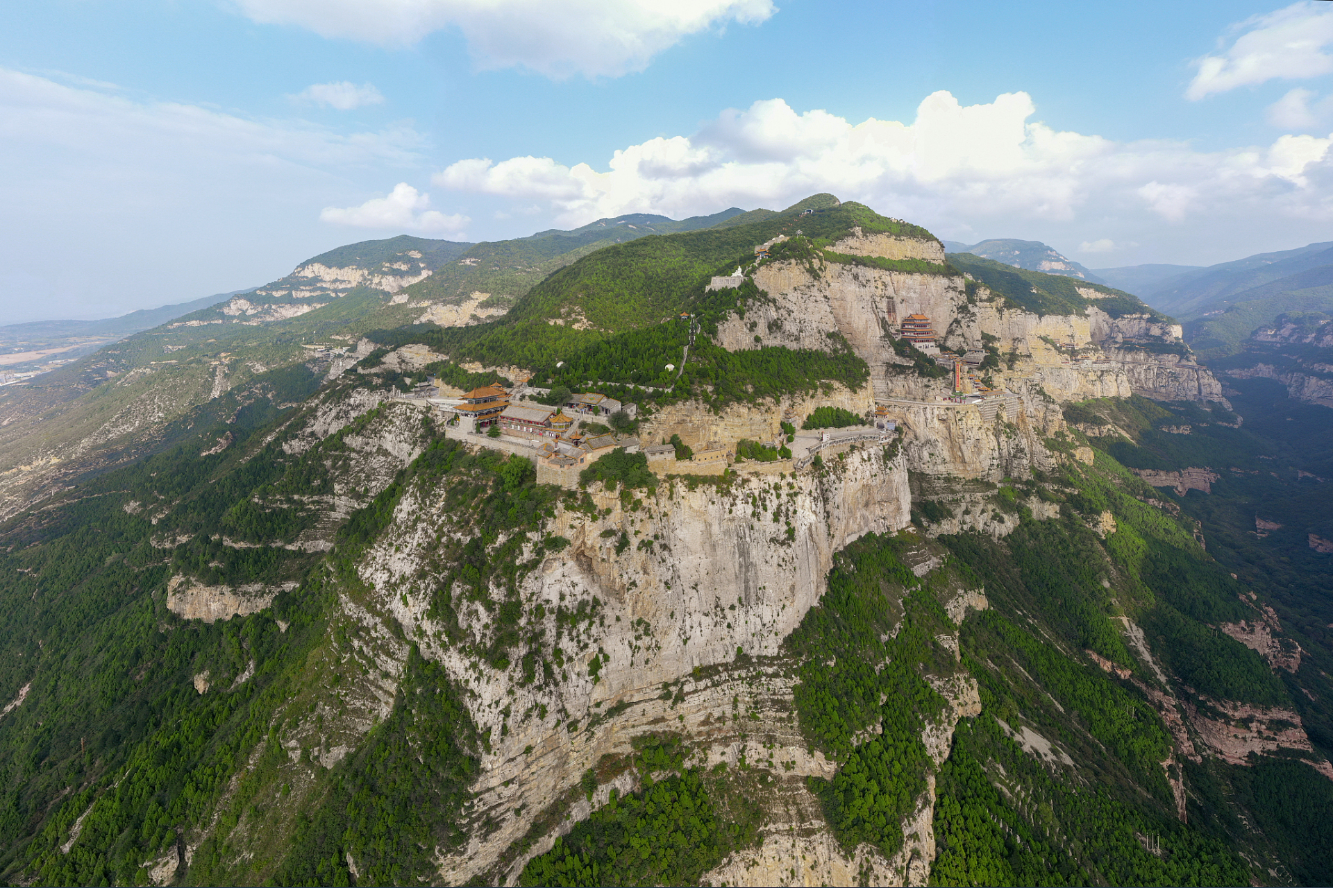 介休绵山,起源于春秋战国时期,当时晋国的介子推与母亲隐居山中,因山