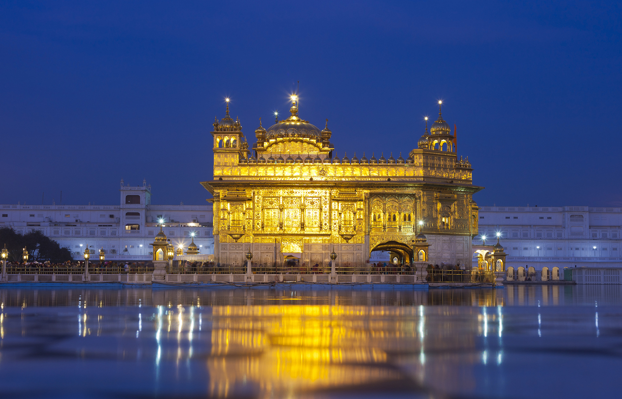 德里的金庙(sri harmandir sahib,又称黄金寺)是印度锡克教的最重要的