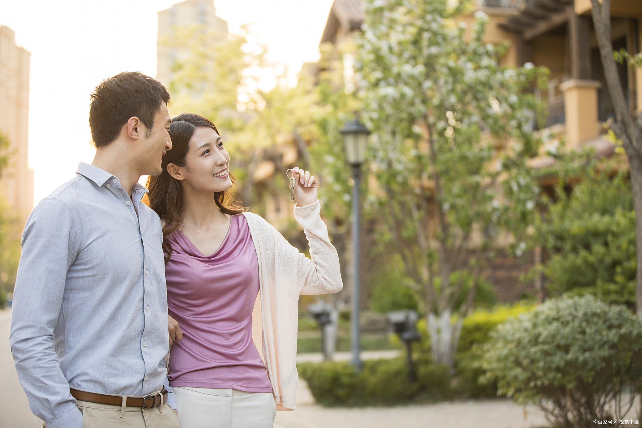 婚姻:一个关于精神共同成长的故事  婚姻是一种纽带,是两个人共同成长