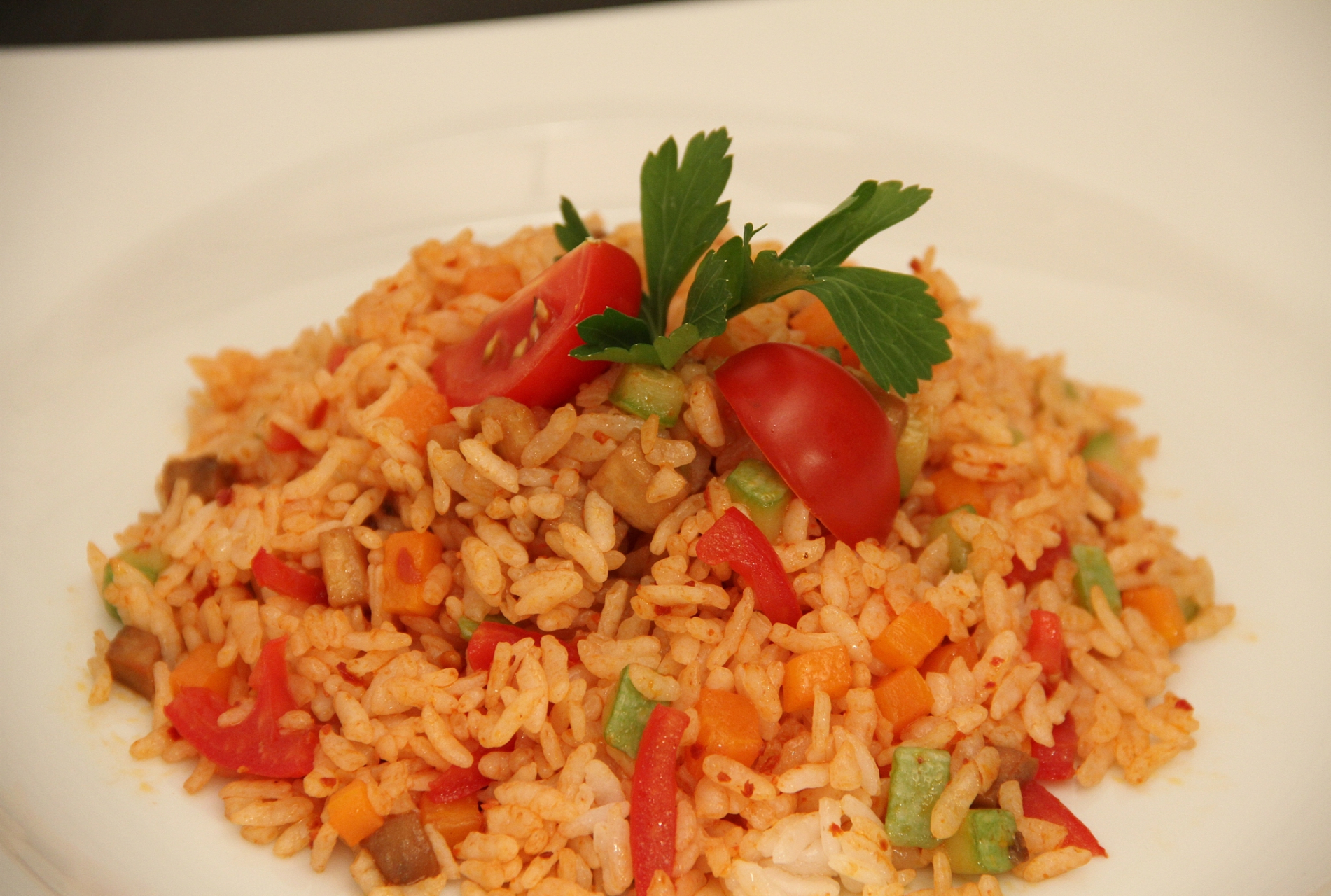 在这个平台上,我会与大家分享创意无限的素食菜肴,为您呈现丰富多样的