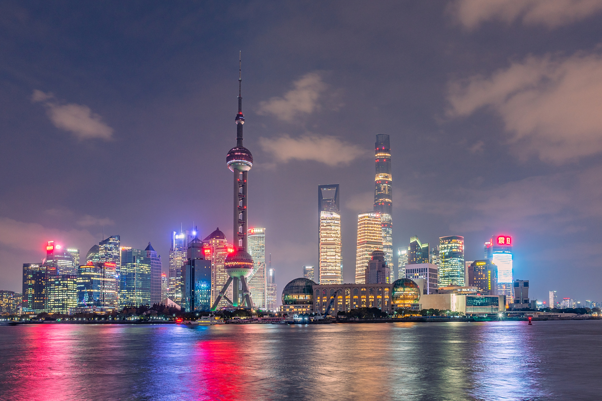 9515上海夜景推荐:  11566陆家嘴夜景 99位于浦东新区